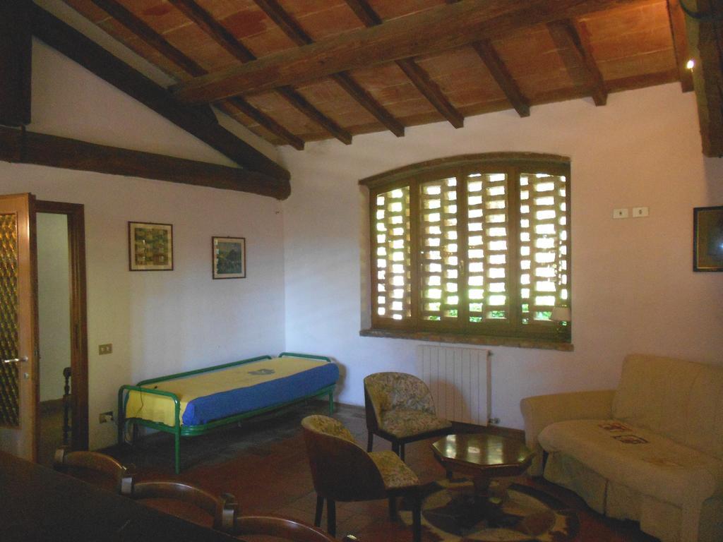 הוילה Castelfranco di Sopra Fattoria Il Praticino מראה חיצוני תמונה