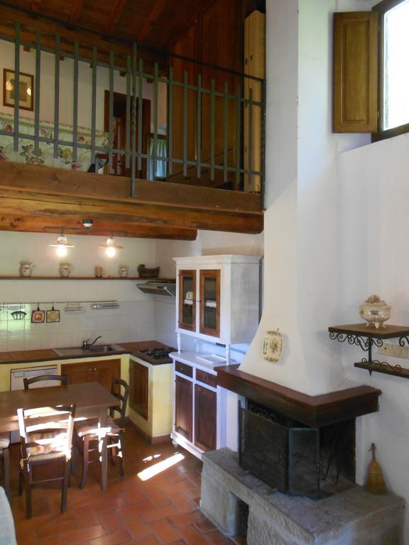 הוילה Castelfranco di Sopra Fattoria Il Praticino מראה חיצוני תמונה