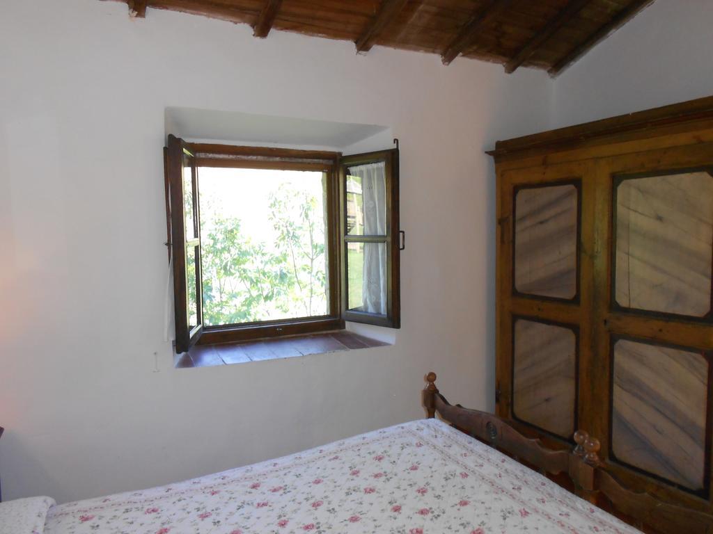 הוילה Castelfranco di Sopra Fattoria Il Praticino מראה חיצוני תמונה