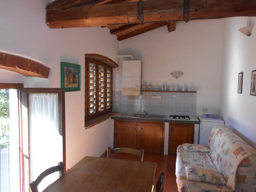 הוילה Castelfranco di Sopra Fattoria Il Praticino מראה חיצוני תמונה
